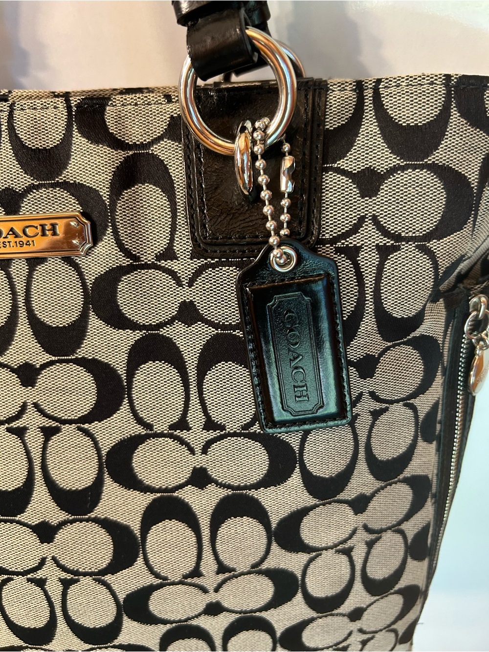 COACH GALLERY NS ZIPPER TOTE SIGNATURE CANVAS BLACK LEATHER/ GREY SIDE POCKETS - Picture 12 of 13